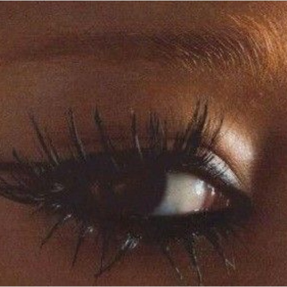 eyeslikelotus